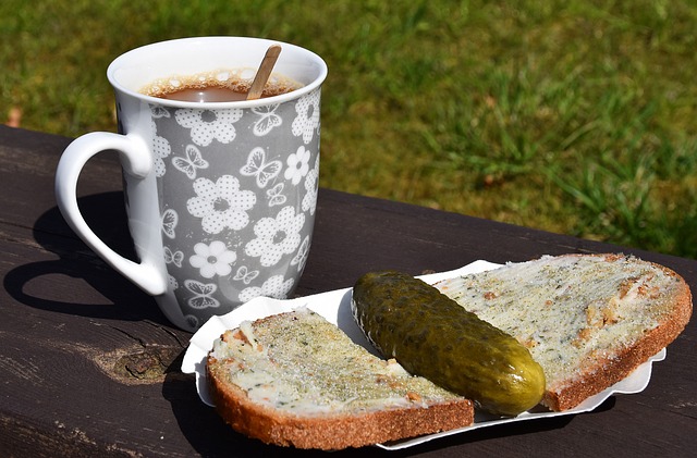 福布斯发布全球市值最高俱乐部榜单：皇马位列第12、足球类第一.