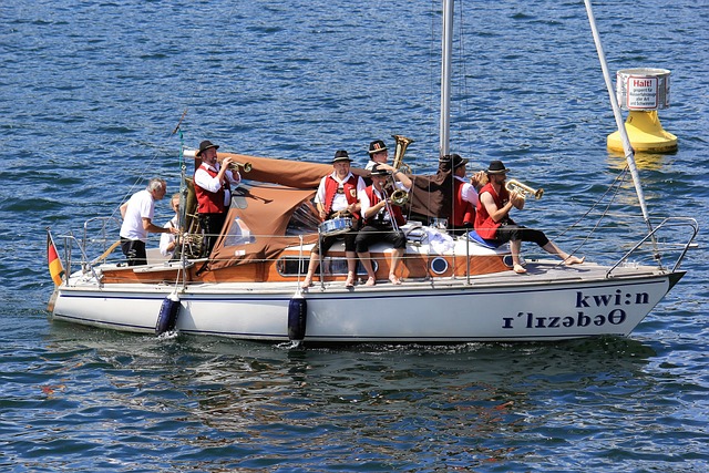 钢铁般的意 钢铁般的意